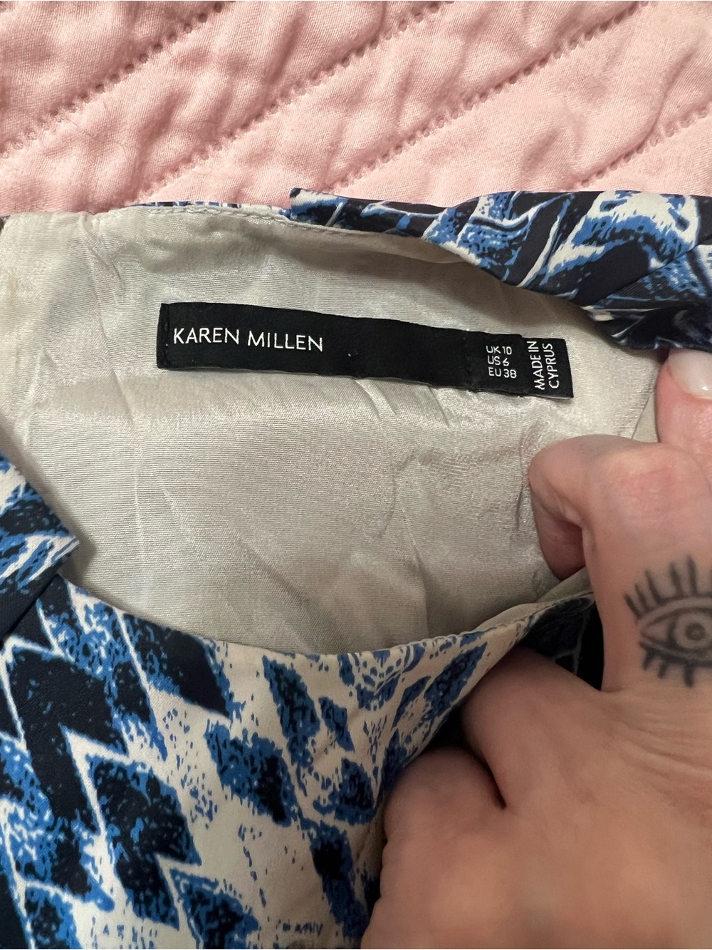Karen Millen Sleeveless Tribal
Print Mesh Detail Sheath Dress - Picture 3 of 14